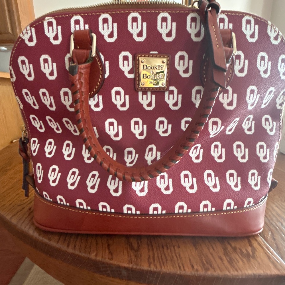 Dooney and Bourke BIG XII SOONERS LIMITED ED. Purse